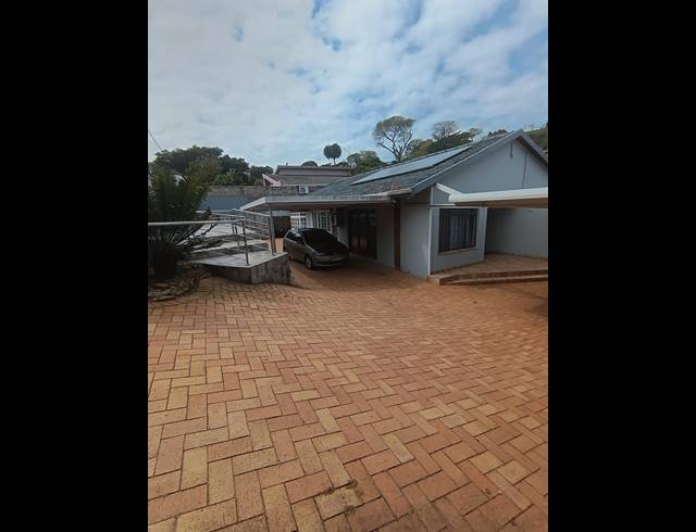 4 BEDROOM FREEHOLD FOR SALE IN GLENMORE